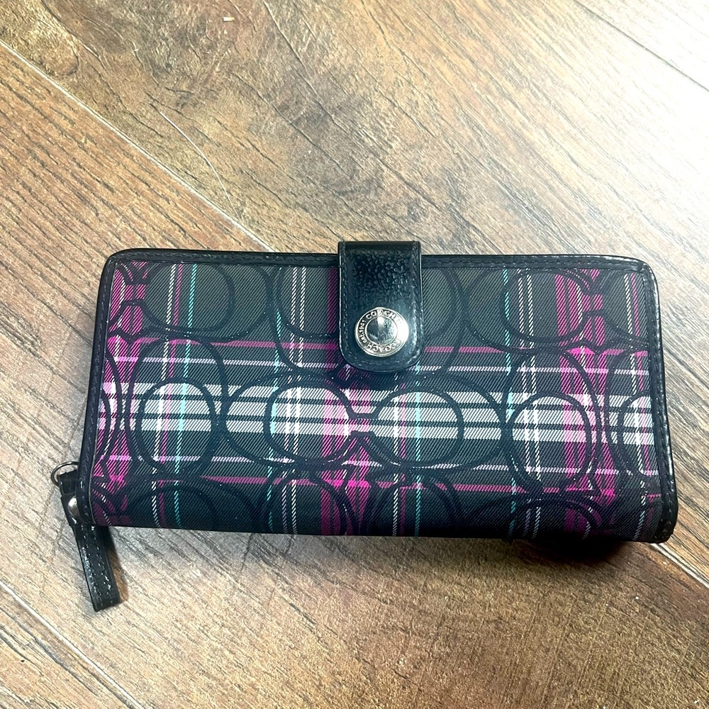 NWOT Coach plaid tartan wallet
